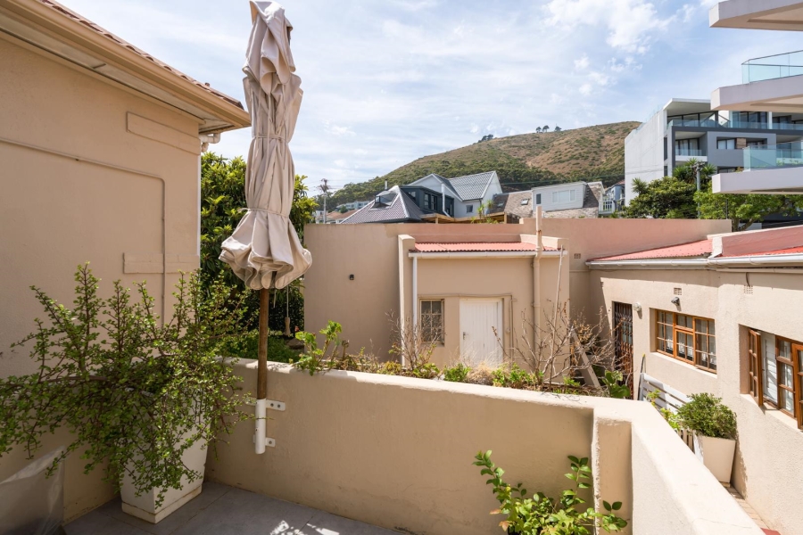 3 Bedroom Property for Sale in Sea Point Western Cape